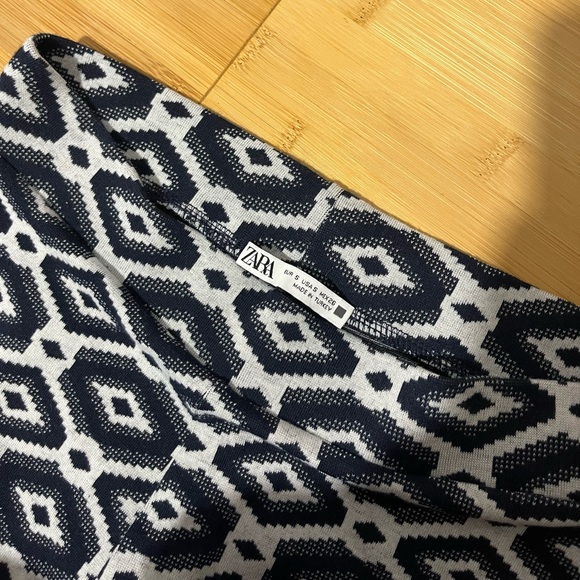 Zara Stretchy Flare Pants - Picture 3 of 13